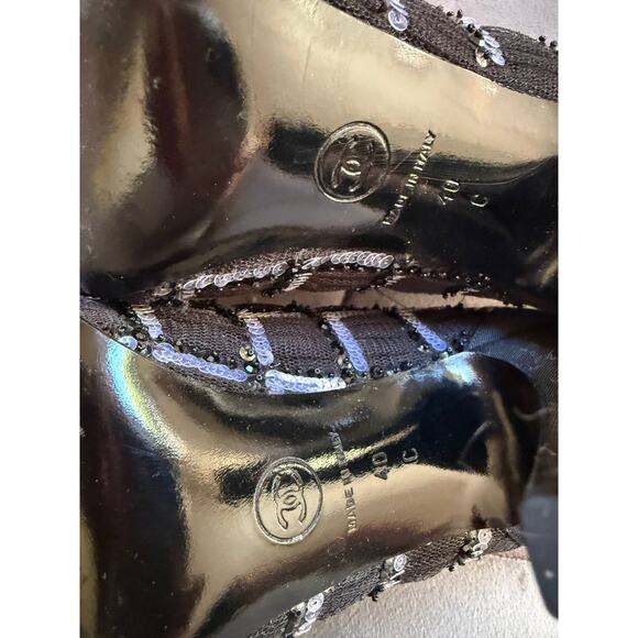 Chanel 09P Black Sequin Heels, Size 40 - Picture 4 of 7